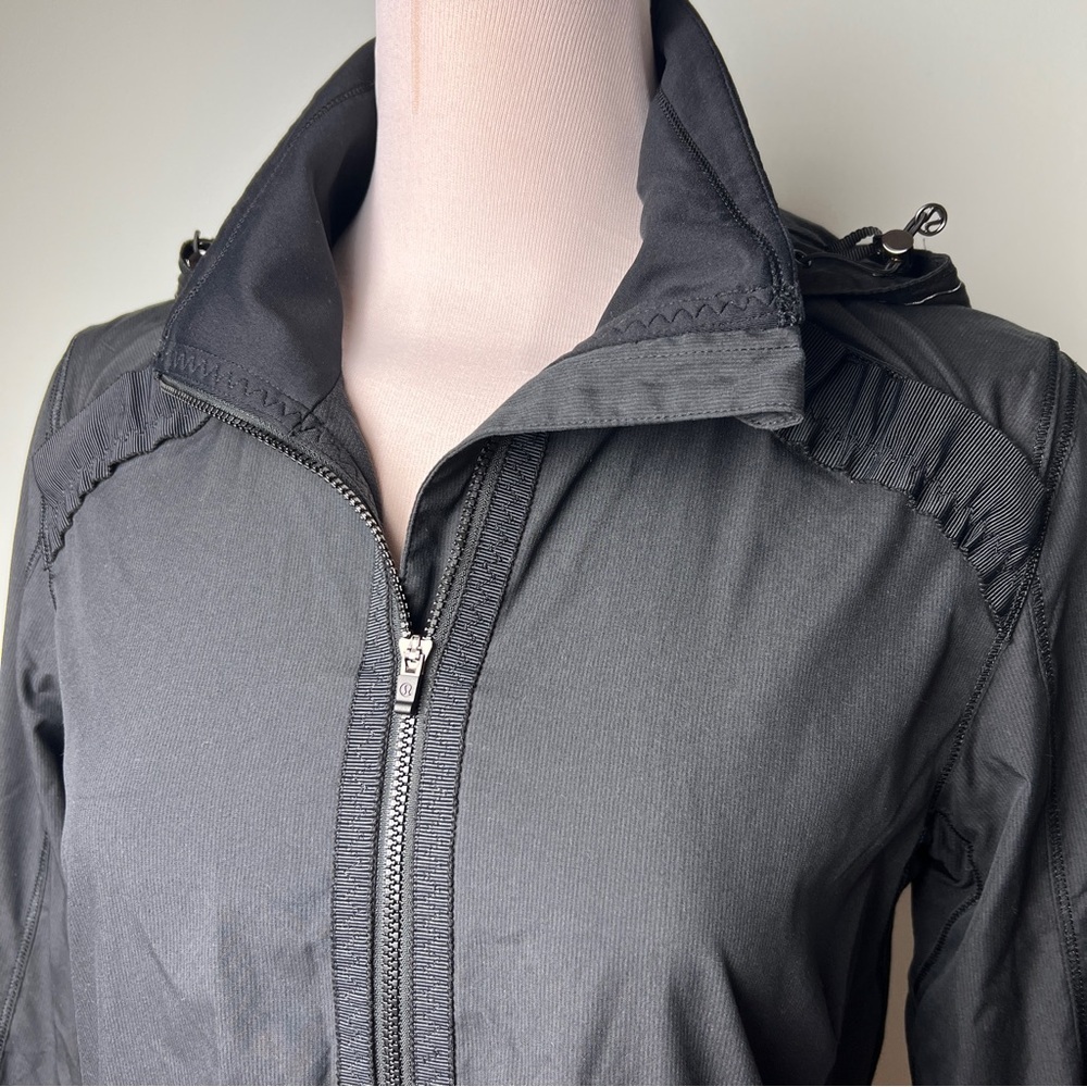 Lululemon Athletica Black Hustle Run Jacket | Removable Hood | Women’s Size 8 - Picture 3 of 15